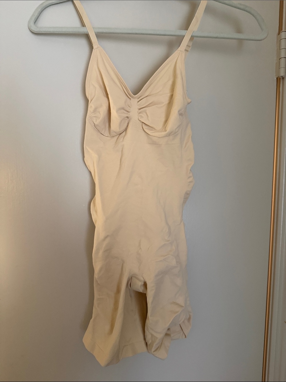 Seamless Cream Shaping Bodysuit with Adjustable Straps